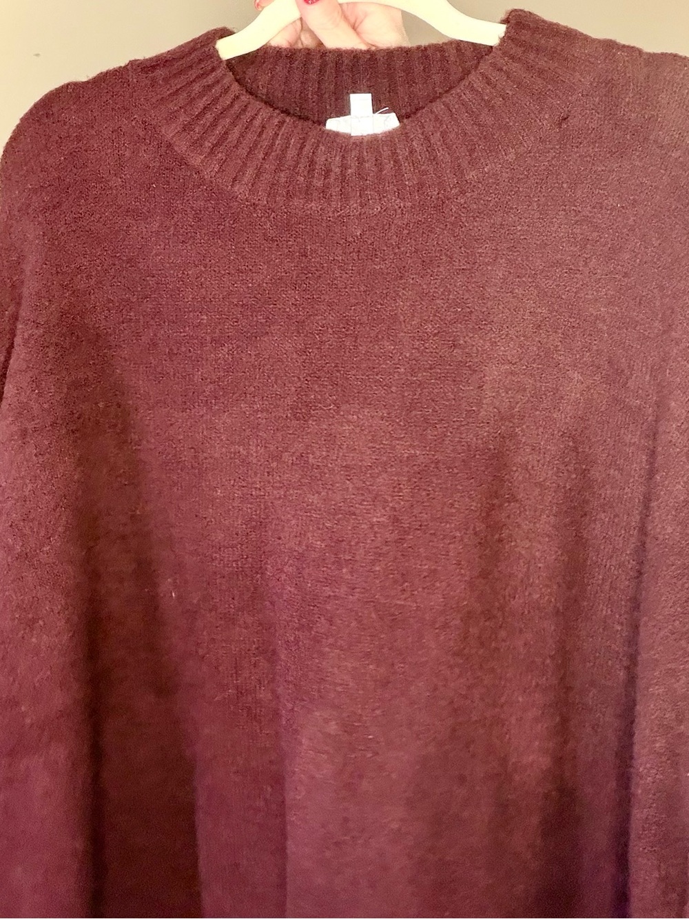 vestique women’s  Crewneck Sweater in Wine